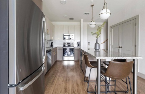 Scofield Farms Apartment | Landing | Stylish 1BD, Gym, Pool