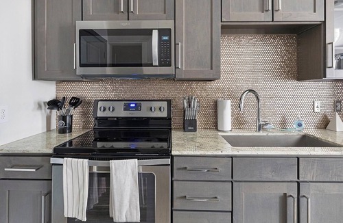 Fort Worth Cultural District Apartment | Landing | Stylish Studio, Gym, Game Room