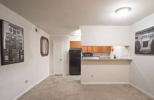The Villages Apartment | Large 2 bedroom Apartment in the Heart Of Houston