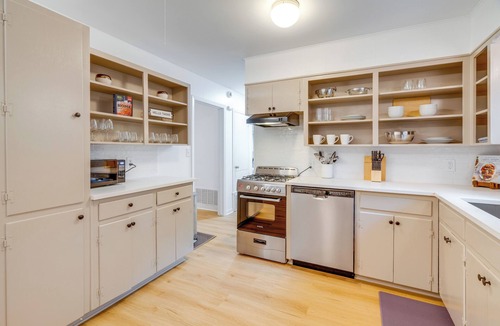 Hancock House | Large Deck, Rec Room! 2-Unit ATX Retreat By Campus