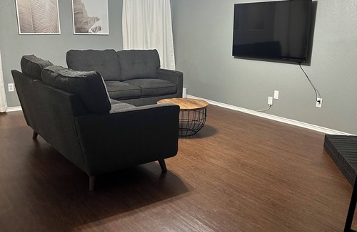 Fort Worth House | Large home 4bd 2.5 bth for 10 people & 10 min. from Ft. worth stockyards