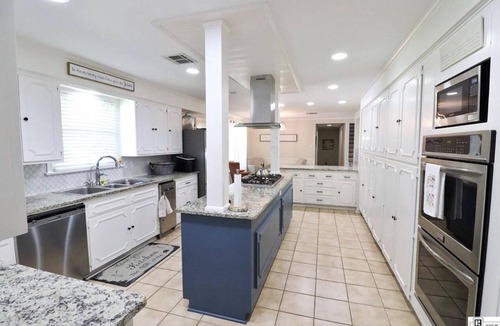 West Monroe House | Large Home in the heart of West Monroe!