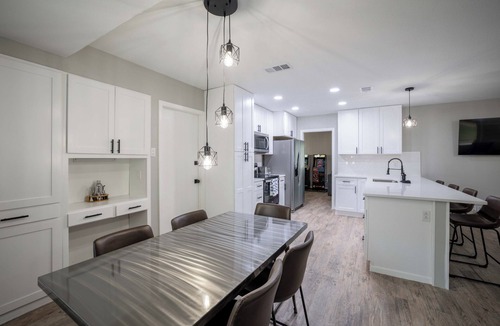 North San Antonio - SAT House | Large home with Casita - Only 5 mins from airport!