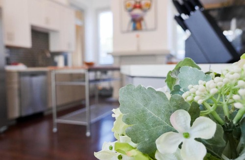 Algiers Point House | Large Kitchen, Big Yard, Stylish Decor Algiers