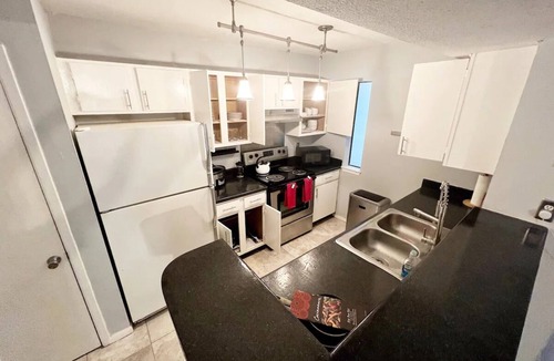 Parker Lane Condo | Large Modern 2 Bed/2 Bath -7 min DT in Central ATX