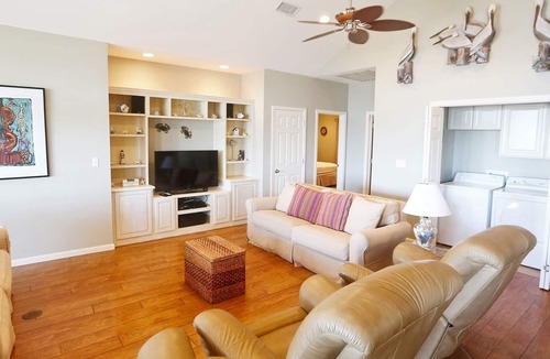 Golden Meadow House | Lazy Moose - Island Realty Bayview