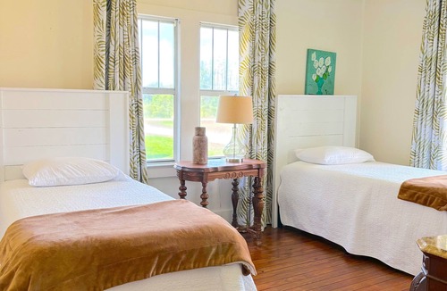 Lafayette House | Le Barn Rouge Bed & Breakfast A Country Living Home in Acadiana