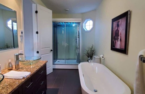 Bromont Condo | Le Champlain 101 Duplex avec Piscine by Alchalet