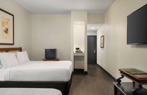 French Quarter Hotel | Le Richelieu Hotel