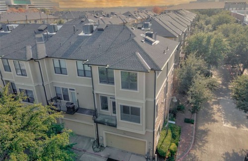 Legacy Town Center North House | Legacy Haven is cozy-chic townhome steps from Plano's top dining and boutiques.