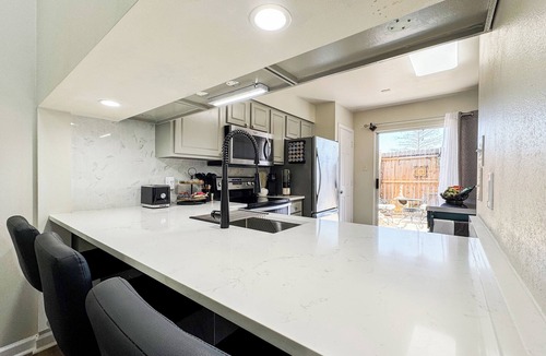 South Baton Rouge Condo | Life with a Twist - Urban Escape - Best Location