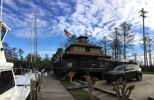 Slidell House | Lighthouse On The Bayou - Near Nola