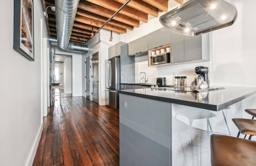 Central Business District Hotel | Live the Jazz Life: Modern 4BR Condo in NOLA