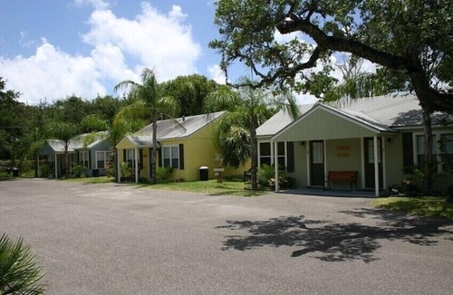 Fulton Cottage | Living On Island Time #2 - Cozy Coastal Cottages With A Whole Lot Of Charm!