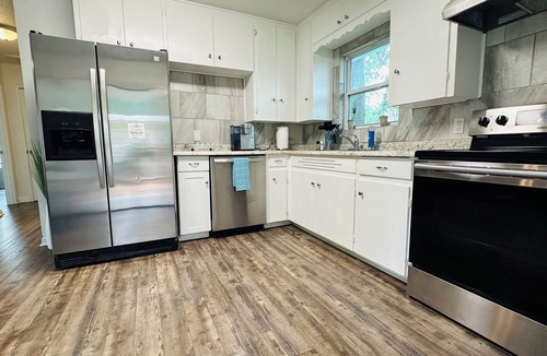 San Marcos House | Located in the heart of San Marcos, just blocks away from the San Marcos River.