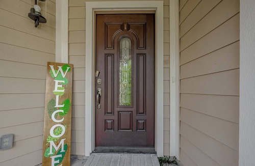 Spring House | Long term Housing - Peaceful 3Bd home in Spring,TX with a peaceful vibe!