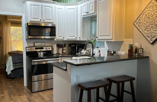 Morgan Mill Cottage | Lookout Guest House: One Bedroom Country Living