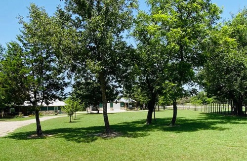 Morgan Mill Cottage | Lookout Guest House: One Bedroom Country Living