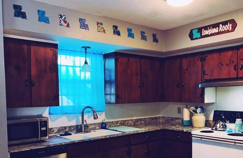 West Monroe House | Louisiana Roots 3BR/1BA Home-Inside city limits, close to everything!