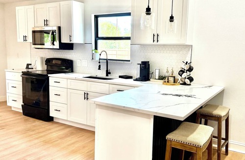 Pleasant Grove House | Lovely 3-bedroom house with AC in vibrant Dallas