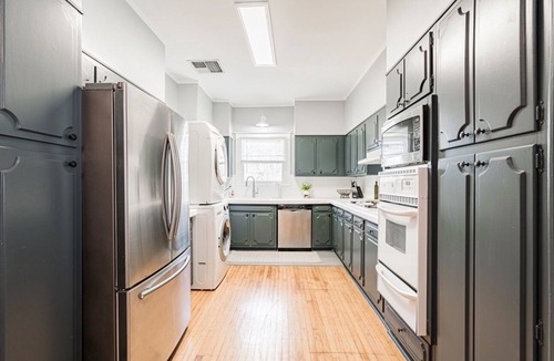 Central Carrollton Association Apartment | Lovely 3 Bedroom in Uptown New Orleans