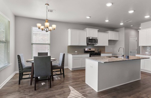 Zachary House | Lovely 5-bedroom house in charming Zachary
