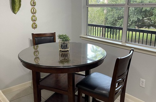 Pearland Apartment | Lovely and Cozy 1 bedroom apartment