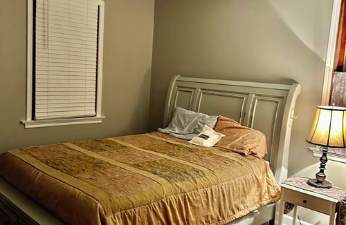 Fillmore House | Lovely Furnished Vintage Home
