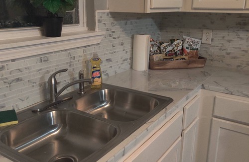 Mid City North House | Lovely Remodeled one bedroom Apartment with free parking