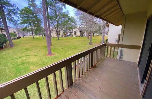 Crosby House | Lovely Spacious 2 Bedroom condo