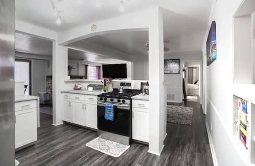 Highland House | -LOW HOST FEES- Minutes to U.T./Downtown/Domain