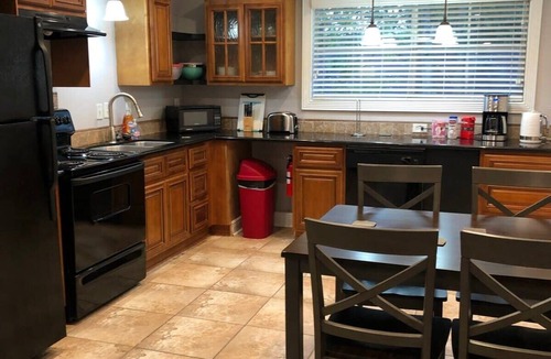 Highlands - Perkins Apartment | LSU campus | Bedroom TV | Gated | Pool | WD | Desk