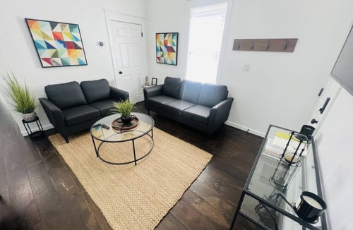 Highlands - Perkins Cottage | LSU, Downtown, Beautiful Cottage Style home with a Contemporary Modern twist!