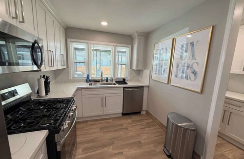 Highlands - Perkins House | LSU House - 4 bedroom sleeps 12 - On Campus!