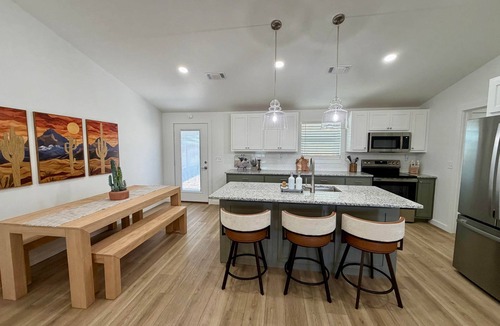 Thackerville House | Lucky Cowboy Lodge Near WinStar - Cozy 3BR Home