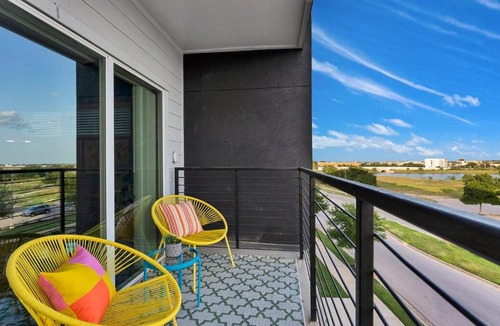 Cedar Park Apartment | LUX 1B1B with Parking, Pool, Gym, Private Patio near Austin