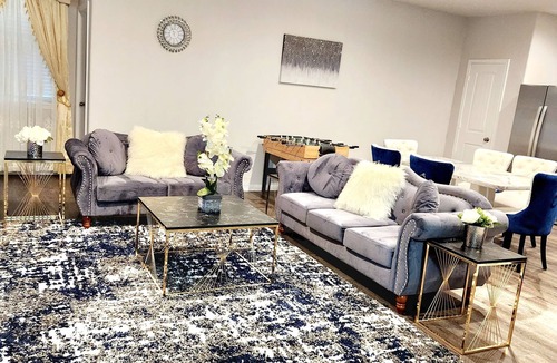 Westfield House | Lux New Beau;Houston;IAH Airport;Dtown;Woodlands;Spring;NRG World Cup Std;HotTub