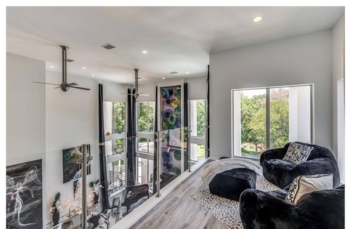 North Arlington House | Lux Stunning Mansion, Pool. Minutes to AT&T Stadium FIFA, and Six Flags!