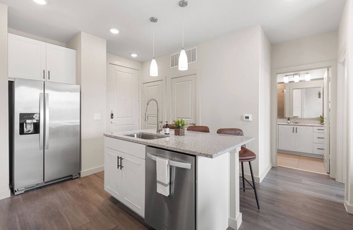 Windsor Park Apartment | Luxe 1bd Apt, 24hr Gym &Pool