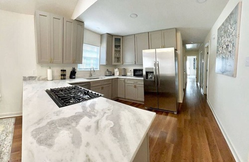 Faubourg Livaudais Cottage | Luxe 3BR w/fenced parking 2 miles to French Qtr