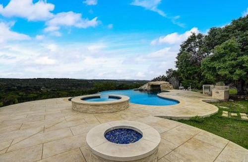 Oatmeal House | Luxe Designer Hill Country Home Near Austin with Amazing Views & Infinity Pool