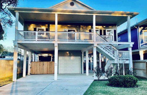 Clear Lake Shores House | Luxe Lakehouse-Kemah For 8