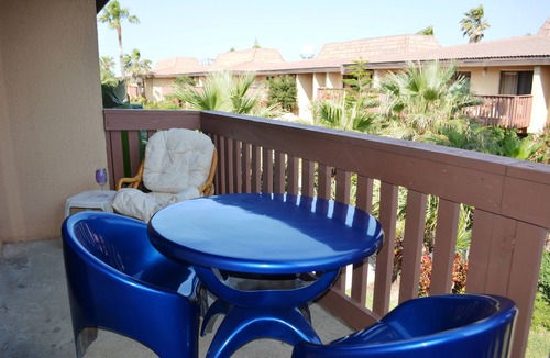 South Padre Island Condo | Luxurious Beach Side Family Retreat - 2 bd - 2 bath STR License 2024-0020