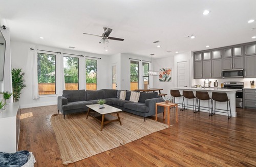 West Dallas House | Luxurious Dallas Home - 5 minutes from Downtown 🌌