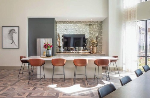 Brookhollow Apartment | Luxurious Inner City Apartment