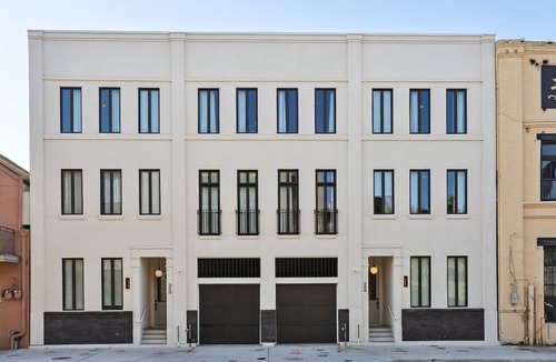 Arts/Warehouse District House | Luxurious Oasis 5 Bedrooms w/5 en suite baths+PRIVATE POOL+Garage: the Augustin