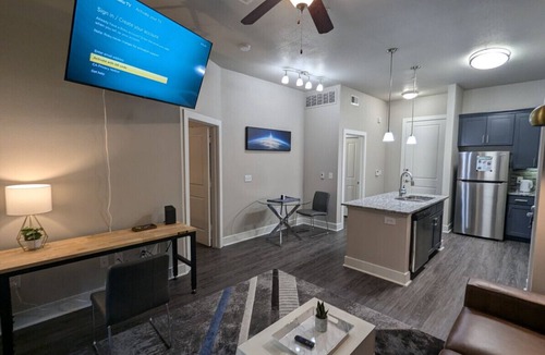 Nassau Bay Apartment | Luxury 1-Bed Apartment near Space Center Houston with gym, resort pool and more