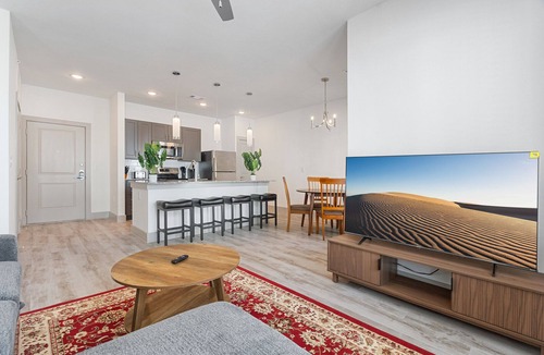 Stony Ridge North Apartment | Luxury 1BD/1BA Next to Airport 8653
