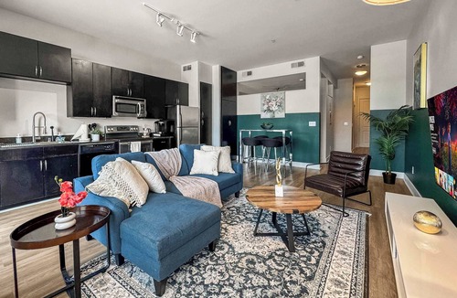 Deep Ellum Apartment | Luxury 1BD | Deep Ellum | Parking | Pool+Gym