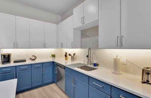 Deep Ellum Apartment | Luxury 3BD | Deep Ellum | Parking | Pool+Gym